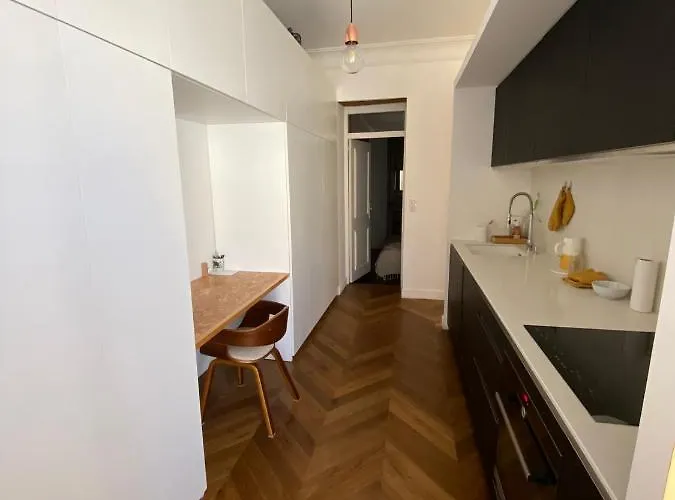 Appartamento De Maitre T3 80m2 En Plein Centre.